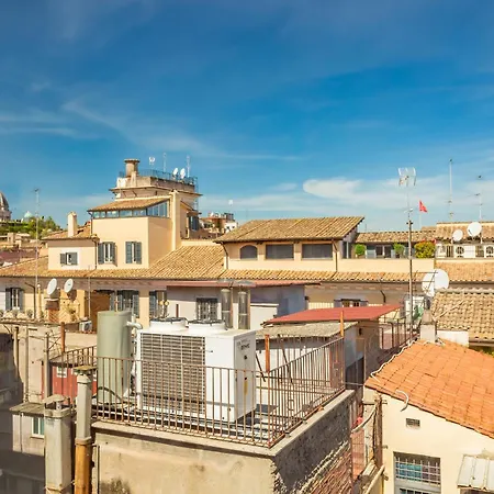 Spanish Steps Exclusive 3bdr شقة *