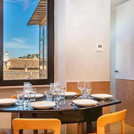 Spanish Steps Exclusive 3bdr شقة